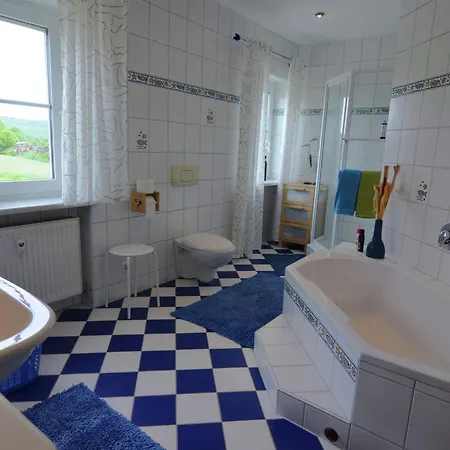 Luxurious Holiday In With Garden Ferienhaus