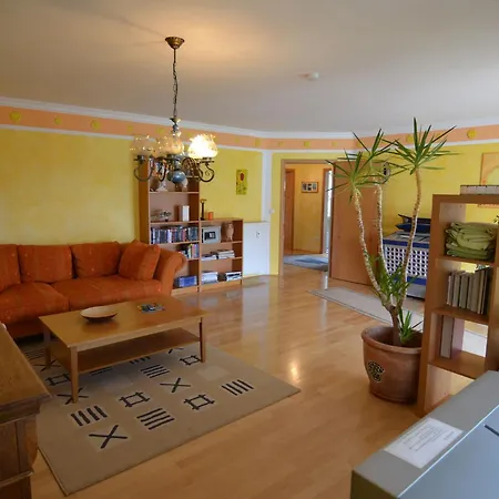 Holiday home Luxurious Holiday In T Nnesberg With Garden