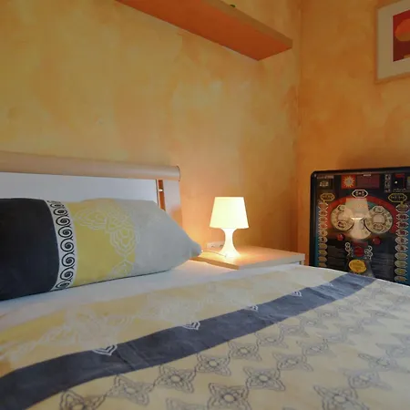 Luxurious Holiday In T Nnesberg With Garden *