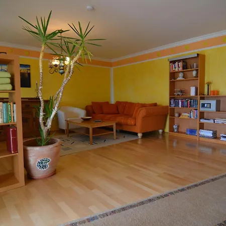 Luxurious Holiday In T Nnesberg With Garden *